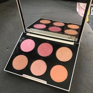 Gwen Stefani X Urban Decay Blush Palette